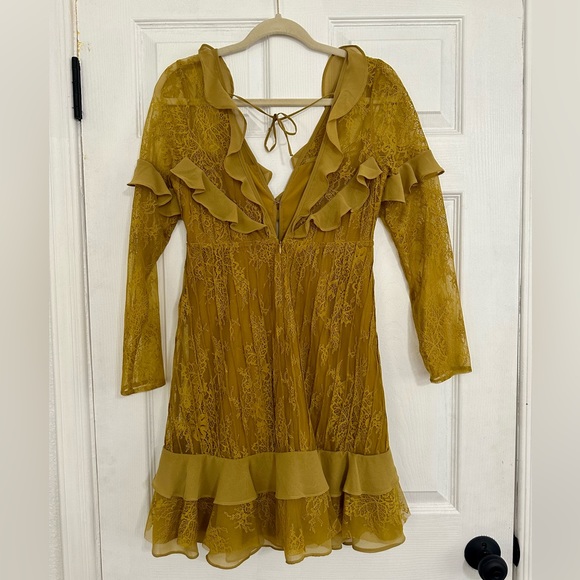NWOT For Love Lemons Daphne Chartreuse Dress M - Picture 3 of 9